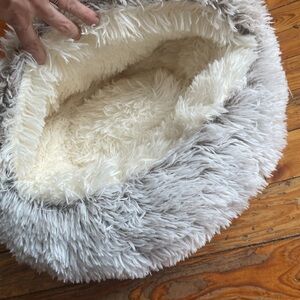 Cozy Dog or Cat Cave Bed